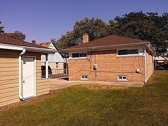 2nd image of 418 50th Ave
