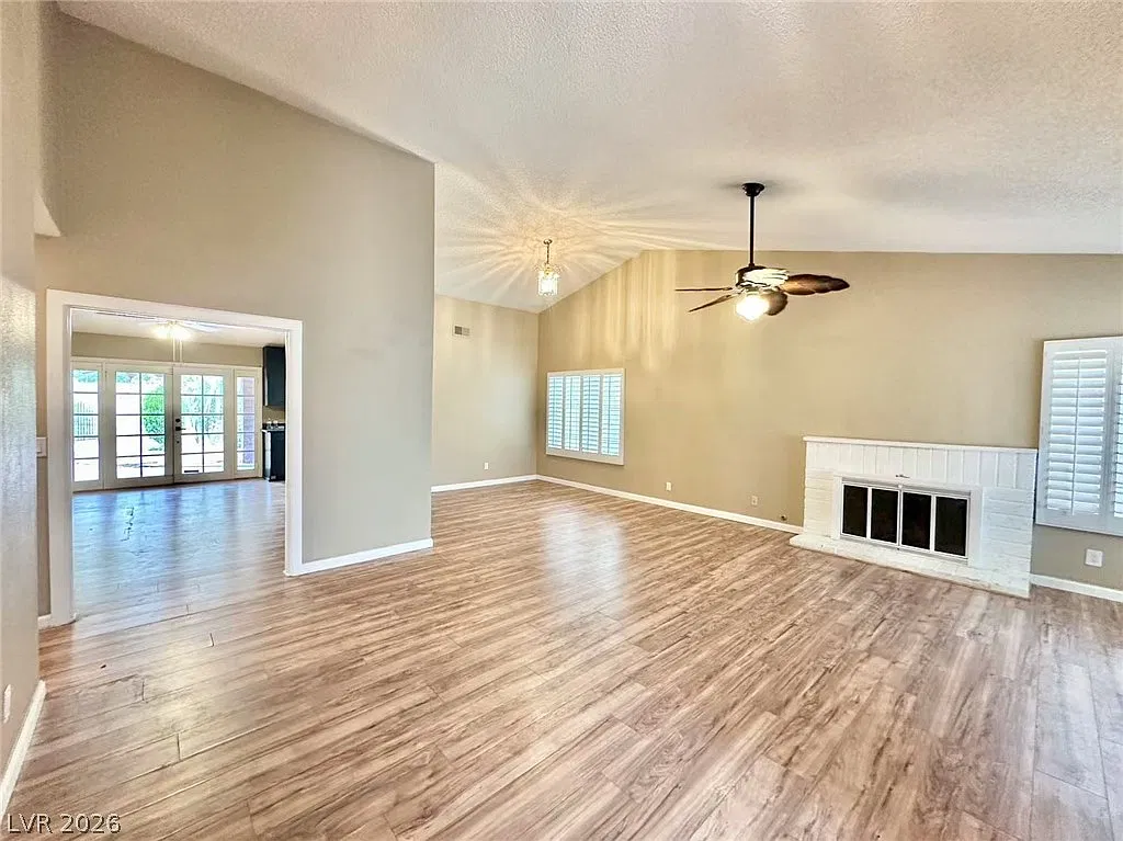 4 bed, 2.0 bath, 1771 sqft, $2,710 — Photo 3