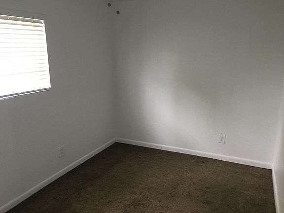5th image of 3920 E 29th Ave