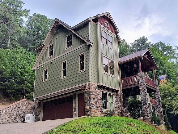 2nd image of 381 Laurel Ridge Dr