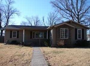405 2nd Ave, Gravette, AR 72736