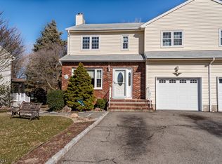 52 Oxford Rd, Wharton, NJ 07885