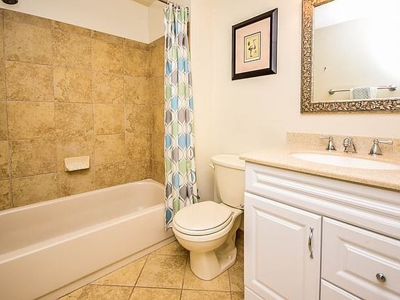 4th image of 130 N Bread St #109