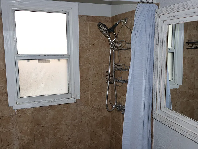 3811 S Drexel Ave — Photo 14