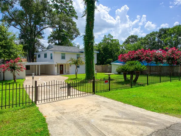 118 Waterwood Dr, Huffman, TX 77336