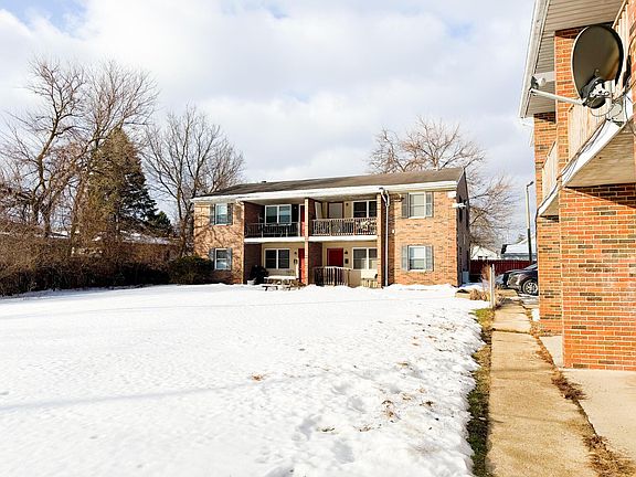 4th image of 565 Ryan Ave