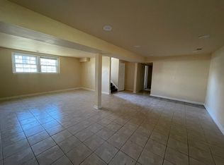 4098 Braxton Rd, Chantilly, VA 20151