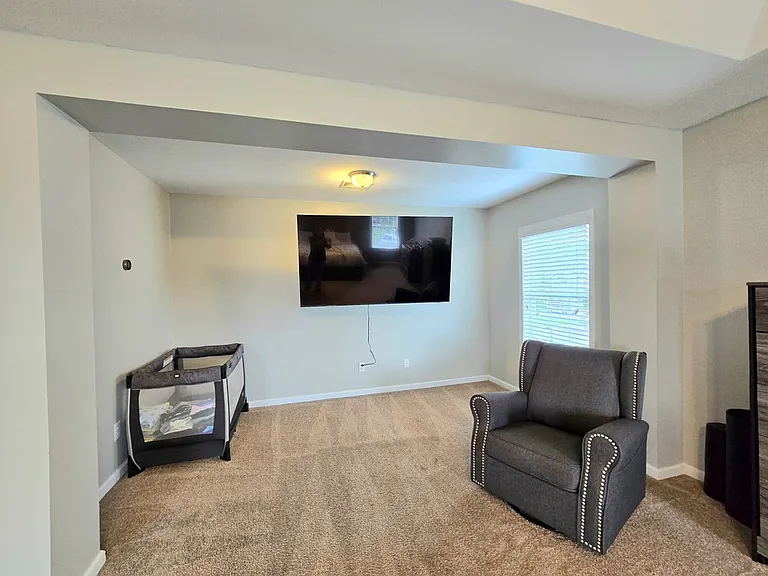 525 Batty Way — Photo 19