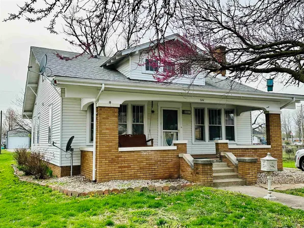 521 S 7th St, Mitchell, IN 47446