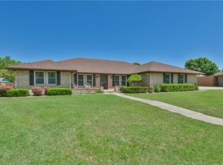 1109 SE Heritage Dr, El Reno, OK 73036