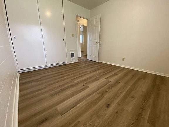 3rd image of 801 NE Alameda Ave