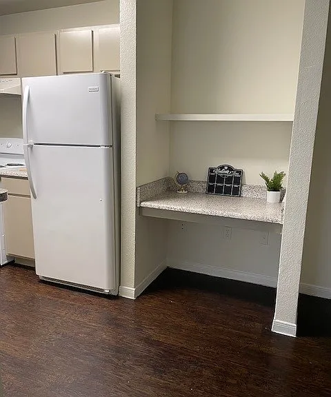 Kimberly Pointe Apartments — Photo 16