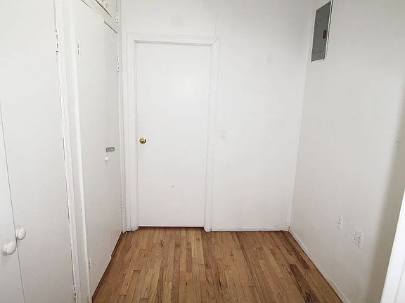 5th image of 617 Humboldt St APT 3R
