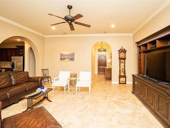 4th image of 143 Labrador Ln