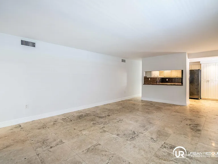 3265 Virginia St #11 — Photo 14