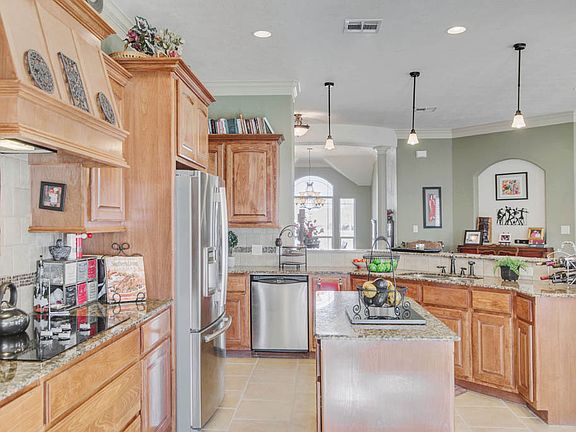 4th image of 1206 Beacon Ct