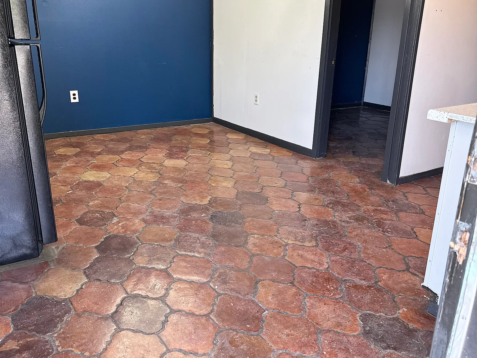2 bed, 700 sqft, $800 — Photo 4