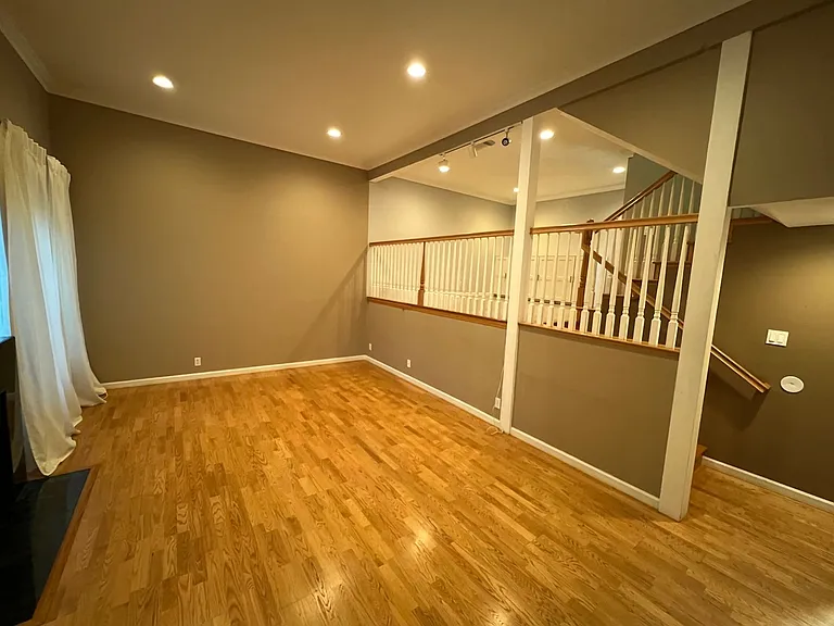 2005 W Culver Ave #3 — Photo 3