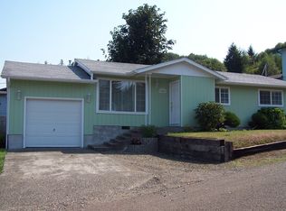 900 York St, Reedsport, OR 97467