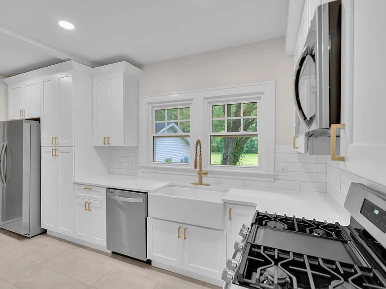 850 Campbell Blvd — Photo 11