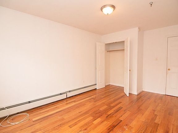 5th image of 181 Greenpoint Ave #3L
