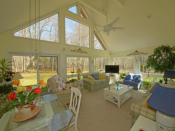 2nd image of 200 Pomeroy Dr