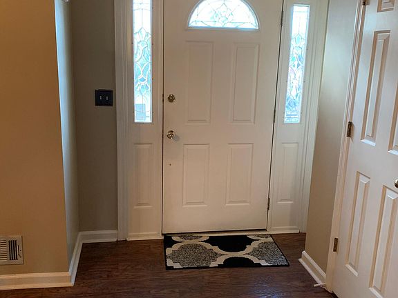 5th image of 454 Meadowfield Ct