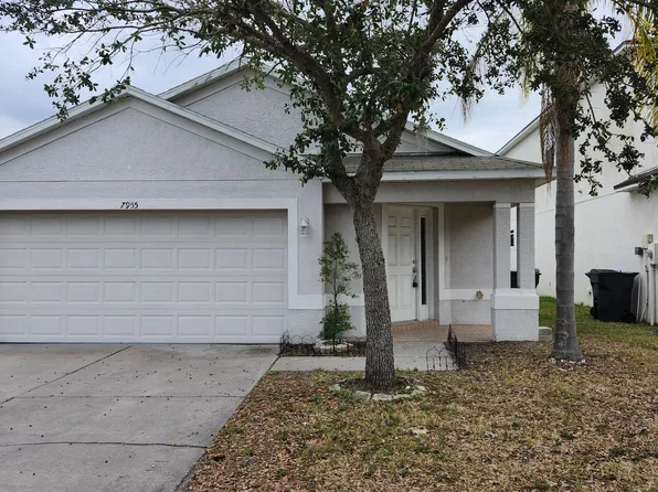 7955 Carriage Pointe Dr, Gibsonton, FL 33534