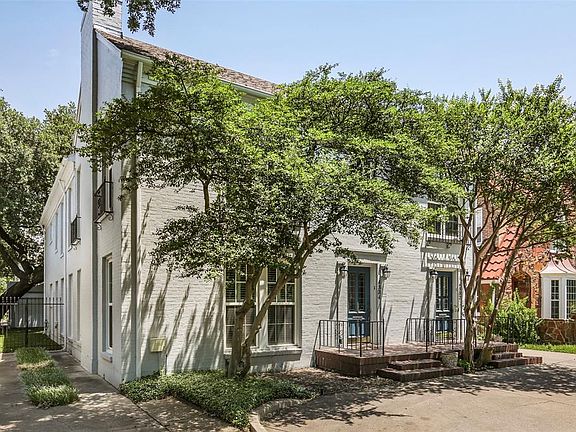 3rd image of 4332 University Blvd