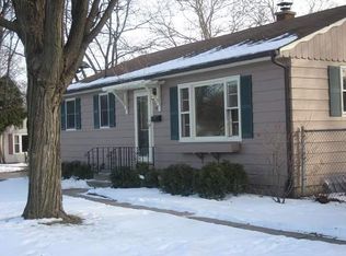 426 Spring St, Geneva, IL 60134