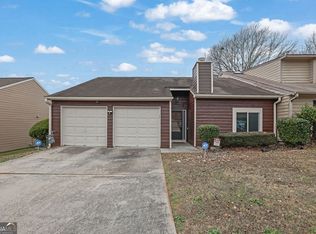 1533 Burnstone Dr, Stone Mountain, GA 30088