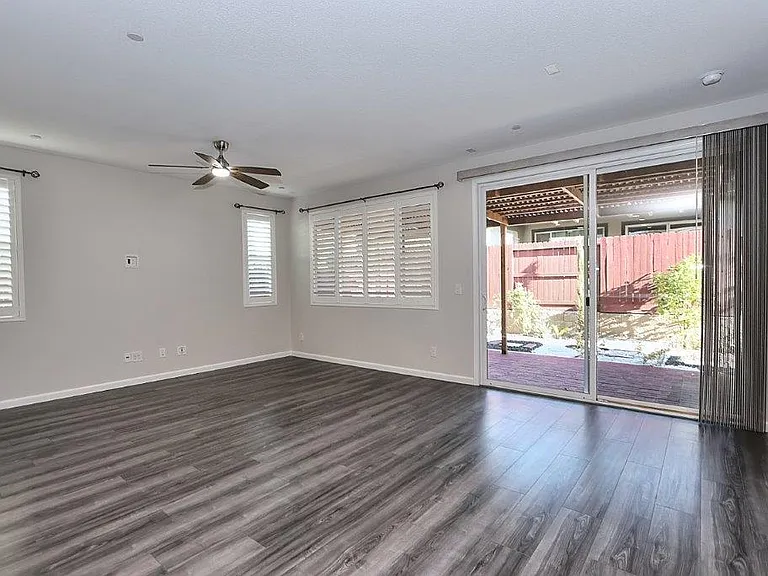 9049 Hourglass Cir — Photo 27