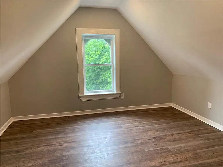78 Duncan Ave #5 — Photo 15