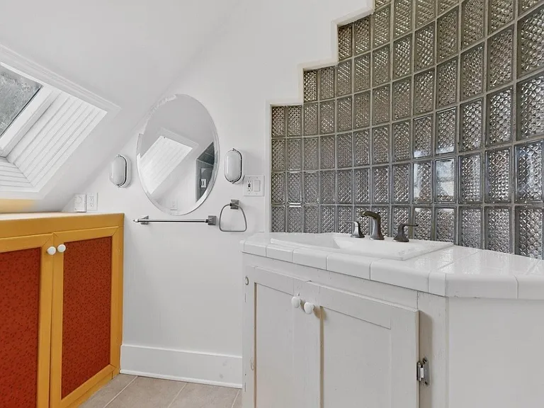 119 Walter St NE — Photo 32