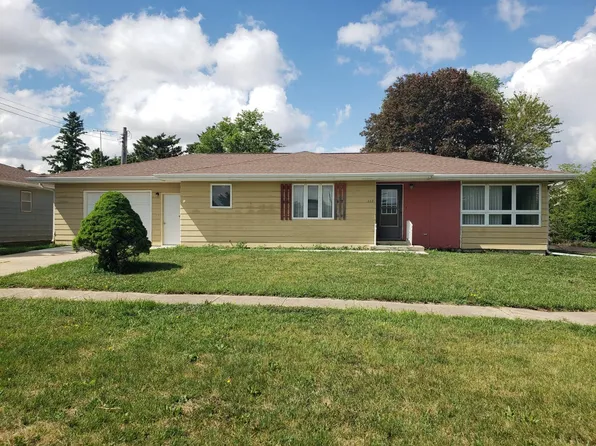 319 E Broadway St, Coleridge, NE 68727