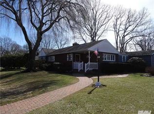 210 Ontario Ave, Massapequa, NY 11758