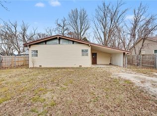 1015 E Tulsa St, Siloam Springs, AR 72761