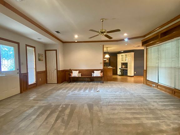 2nd image of 3804 E Castleridge Dr