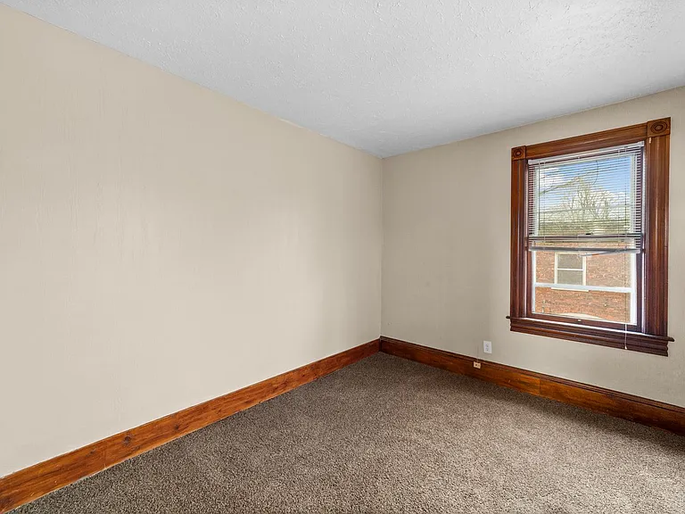 9811 Marietta Avenue — Photo 12
