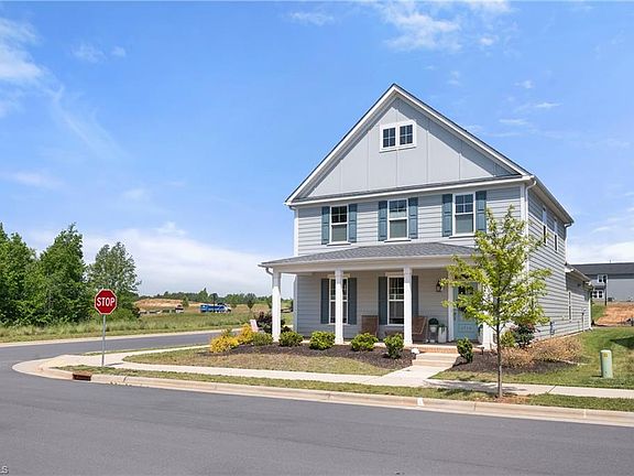 3rd image of 1720 Eastover Dr