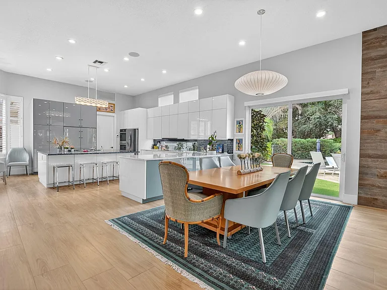7843 Villa D Este Way — Photo 13