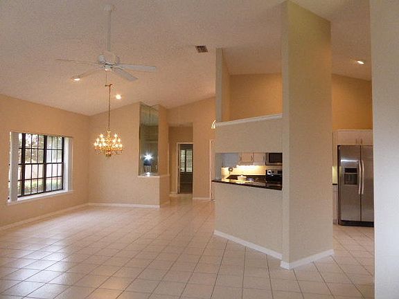 4th image of 3089 SW Montebello Pl