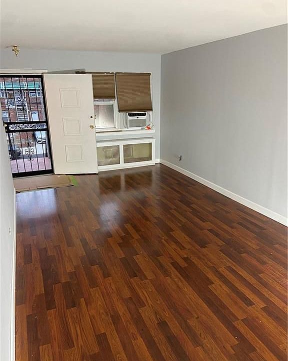 1st image of 967 E 100th St Floor 2