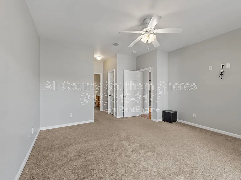 264 Viareggio Rd — Photo 18
