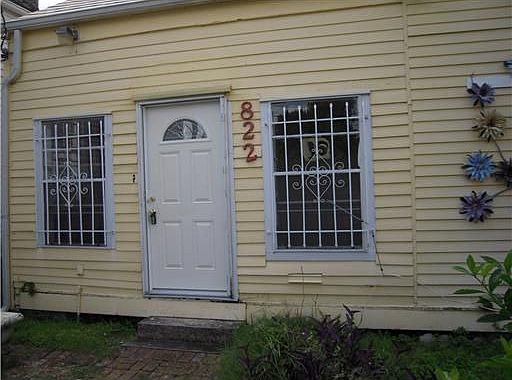 1st image of 822 Bartholomew St