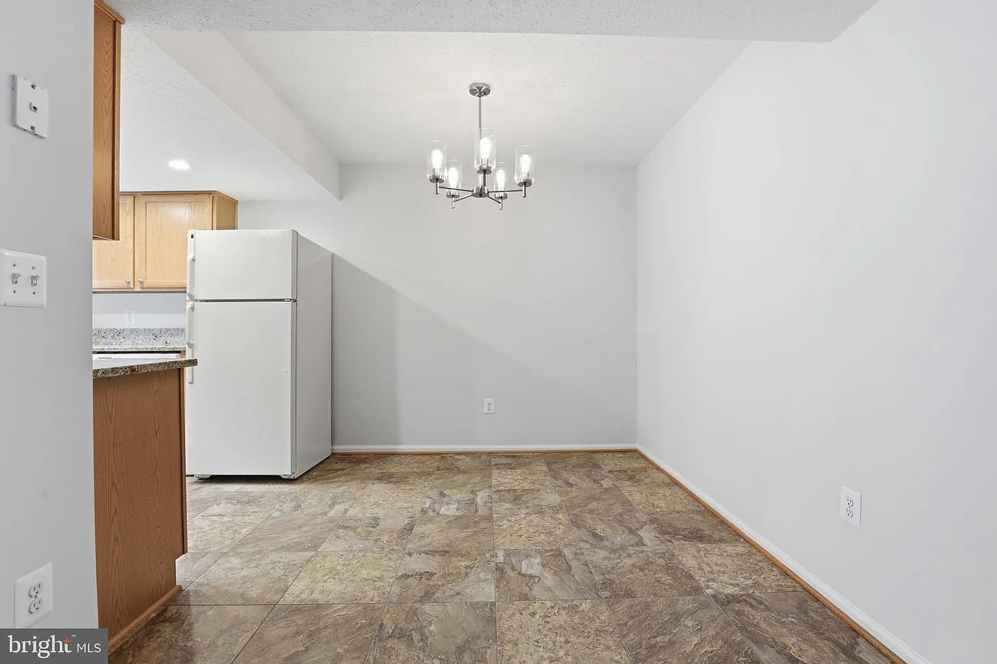 2 bed, 2.0 bath, 946 sqft, $2,100 — Photo 4