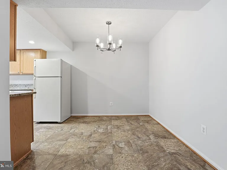 119 Fort Evans Rd SE #B — Photo 4