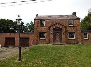 819 Limecrest Rd, Pittsburgh, PA 15221