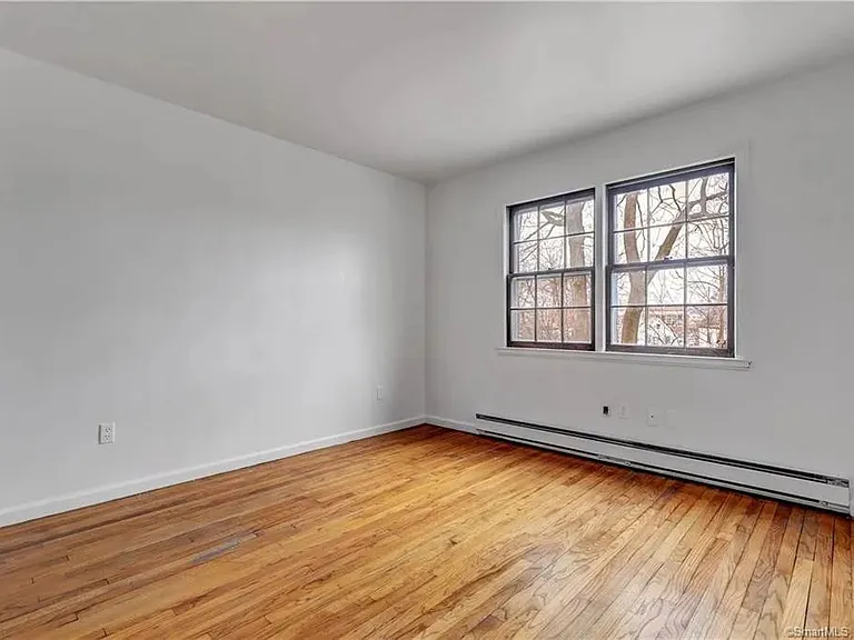 38 Diamond St — Photo 24