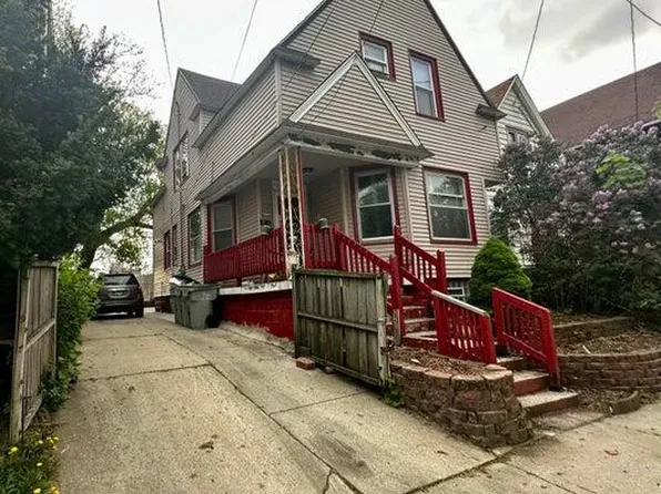 3735 West Kilbourn AVENUE, Milwaukee, WI 53208